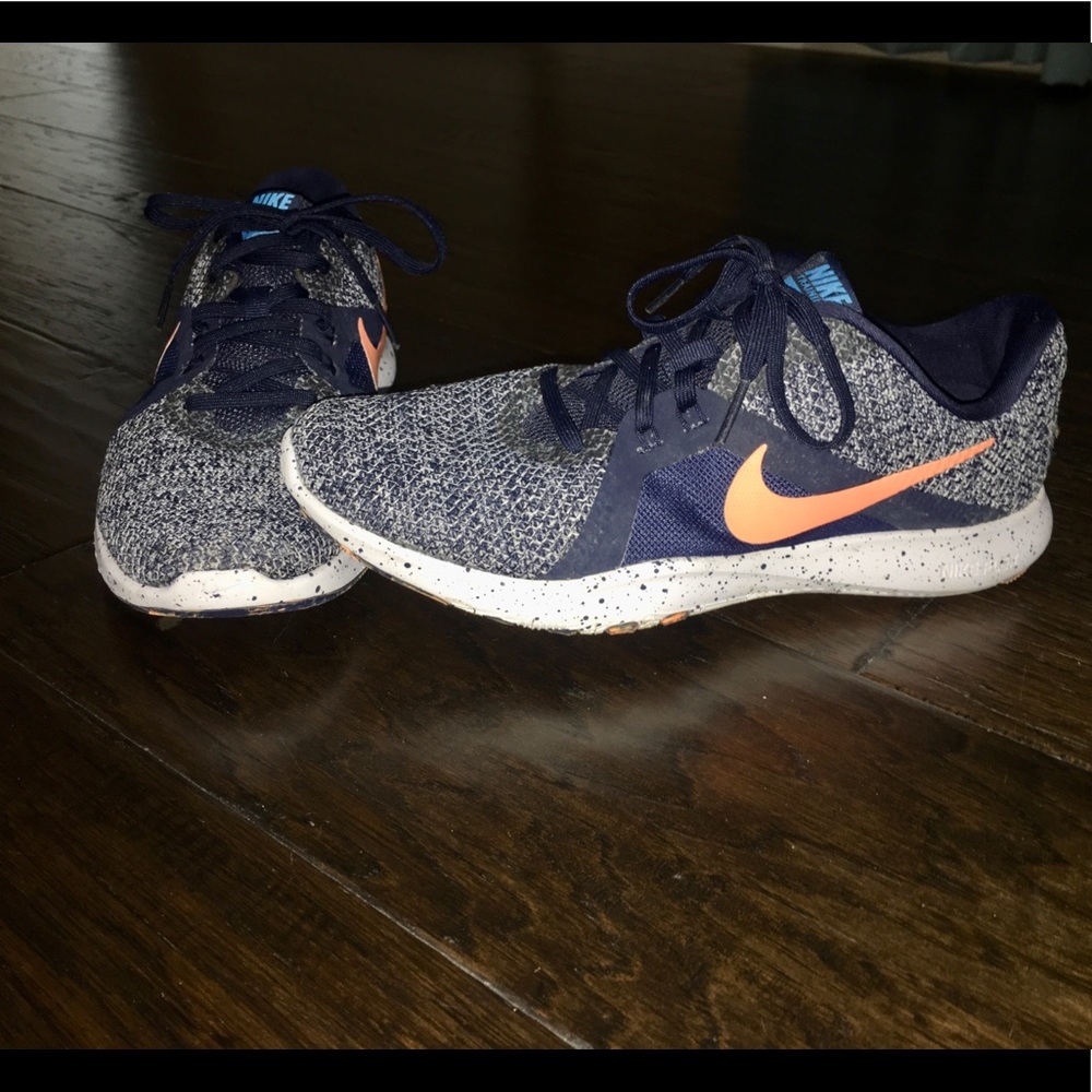 Nike Flex TR8 size 9. Good condition. Blue & white
